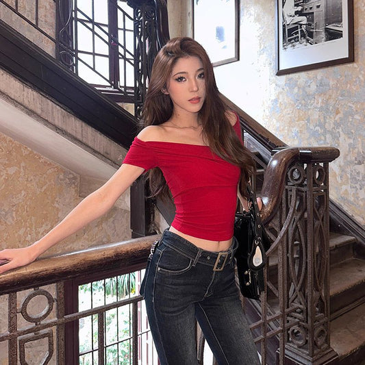 Sexy V-neck Short-sleeved Crop Top for Women Slim Fit Red Short Tee with Deep V-neckline