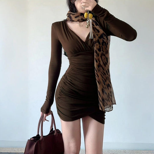 V-neck hip hugging velvet long skirt