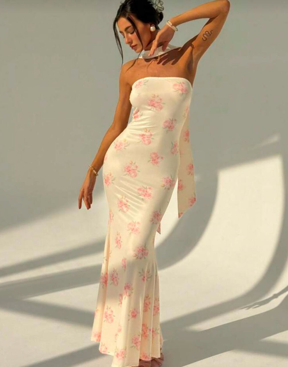 Elegant Fitted Strapless Ribbon-Trimmed Sheath Dress for Women Party Evening Gown