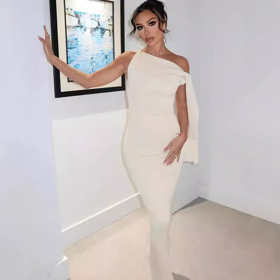 Sexy and minimalist strappy dress for women's wear