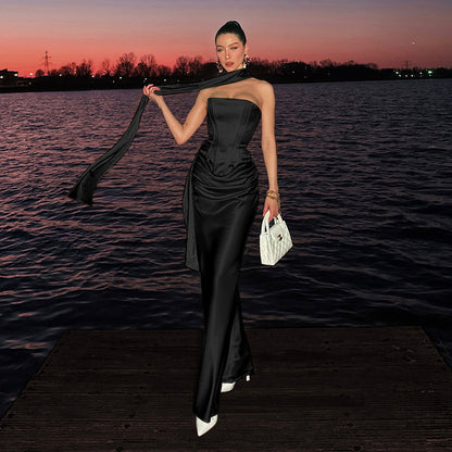 Waist waist top slimming and slimming square neck sexy strapless half skirt set for women