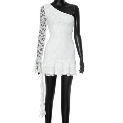 Single shoulder sleeve ruffle edge ribbon long sleeved short dress