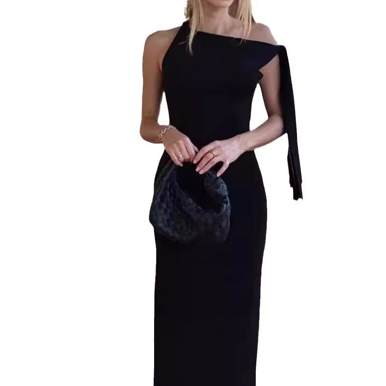 Sexy and minimalist strappy dress for women's wear