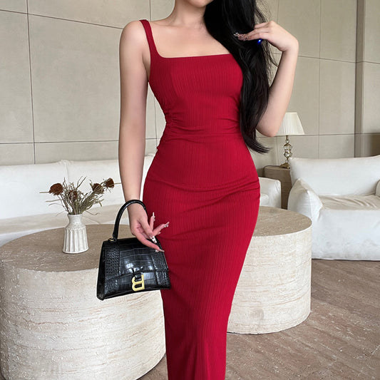 Slim and sexy waist cinching simple hip hugging dress