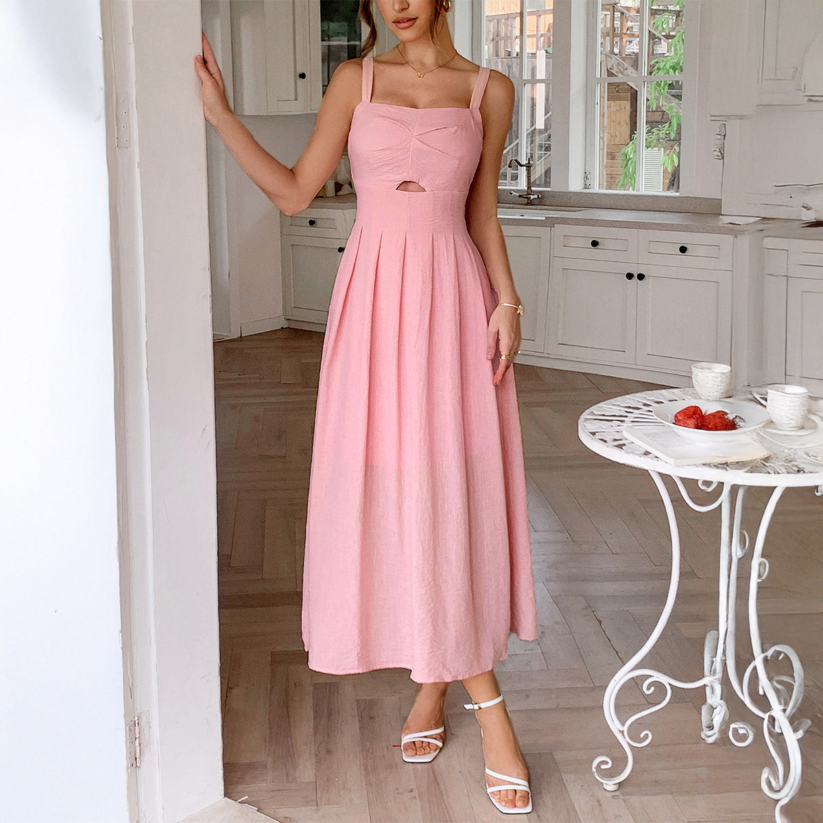 Strap top pleated long dress for women's wear